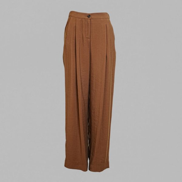 Pleated wide leg pants