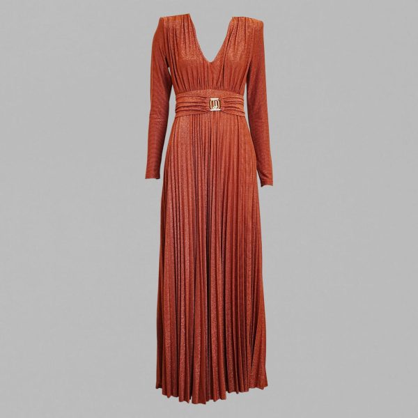 Long dress in V-neck