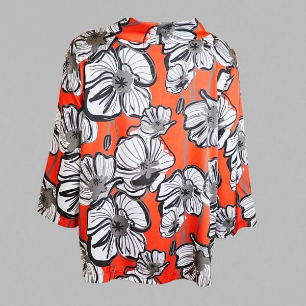 Dalia macro flowers designed shirt