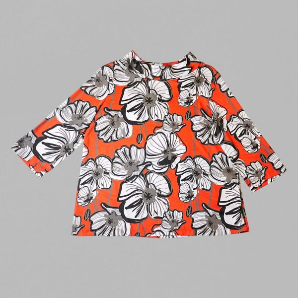 Dalia macro flowers designed shirt - Image 3