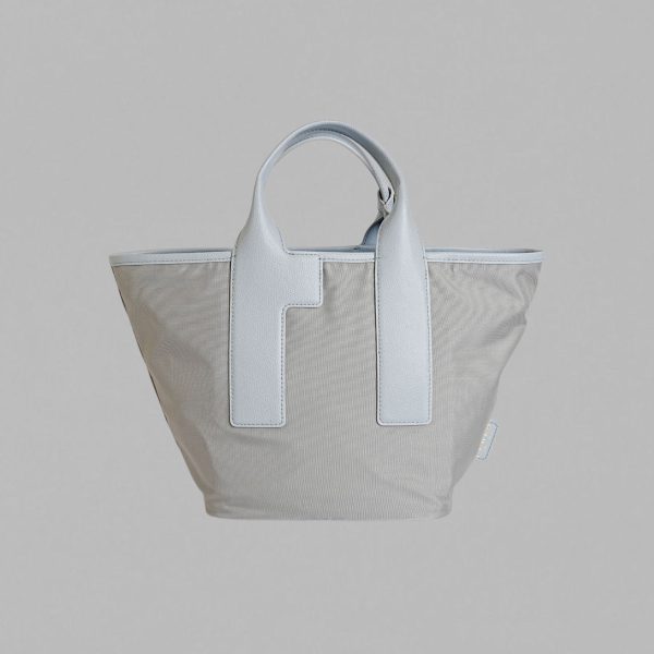 Furla Piuma Tote Bag top zip fastening - Image 7