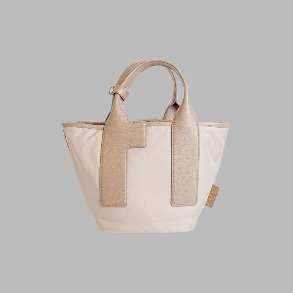 Furla Piuma Tote Bag top zip fastening - Image 3