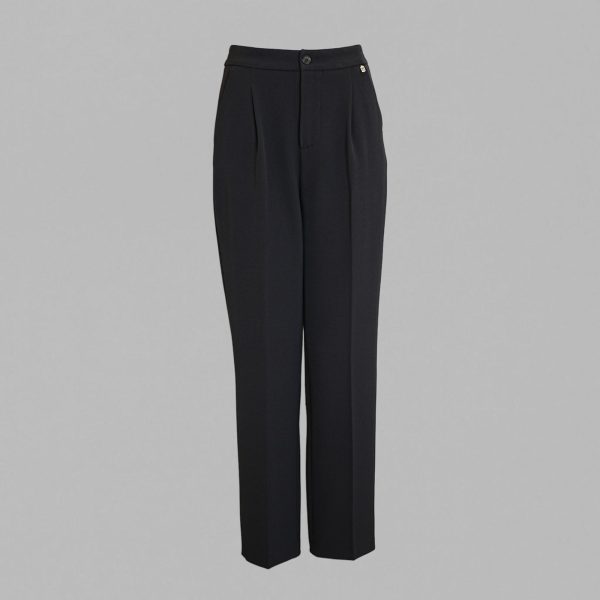 Pants with frontal button and zip
